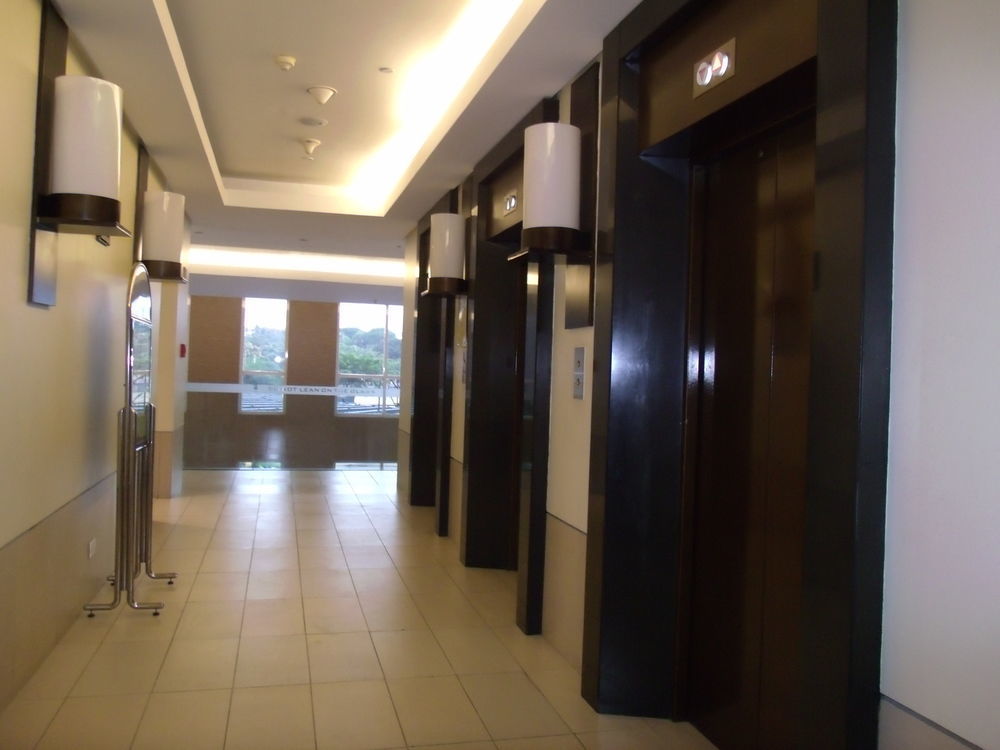 South Of Market Private Residences Taguig Exterior foto